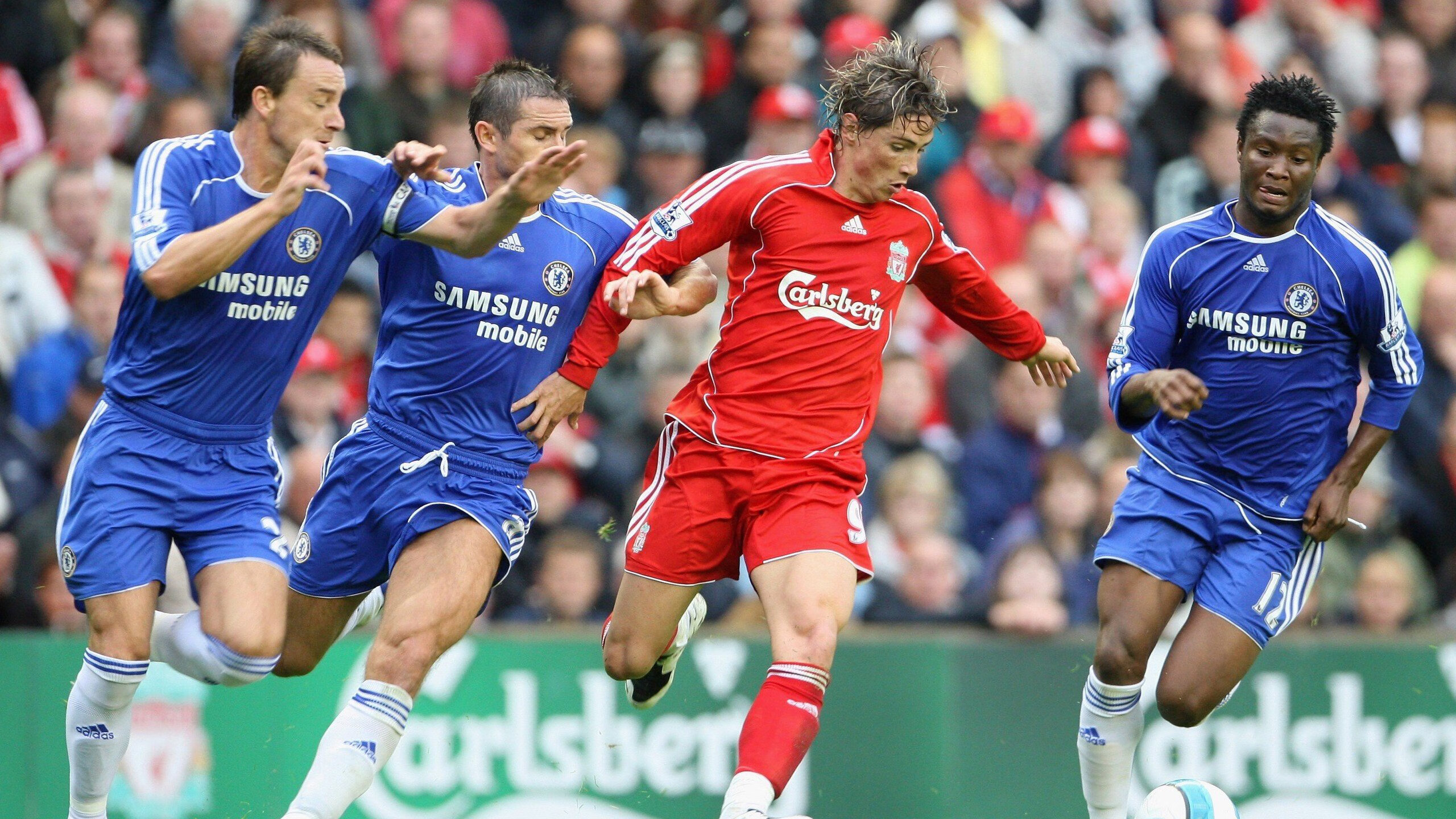 球员在关键轮次中承担点球任务并成功罚进，关键球员是什么公司